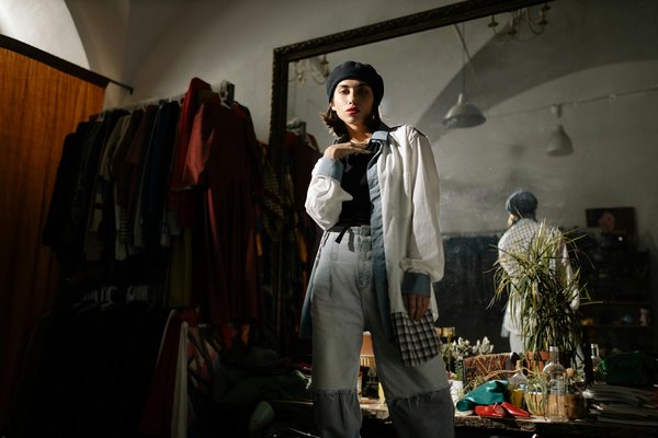 Quels critères suivre pour choisir des vestes en satin pour des soirées élégantes?