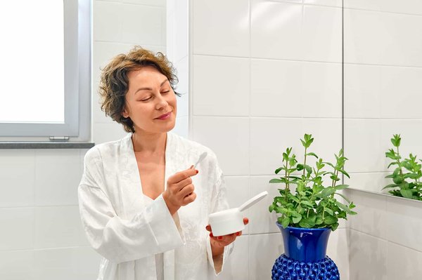 Comment choisir une crème hydratante légère pour les peaux grasses en été?